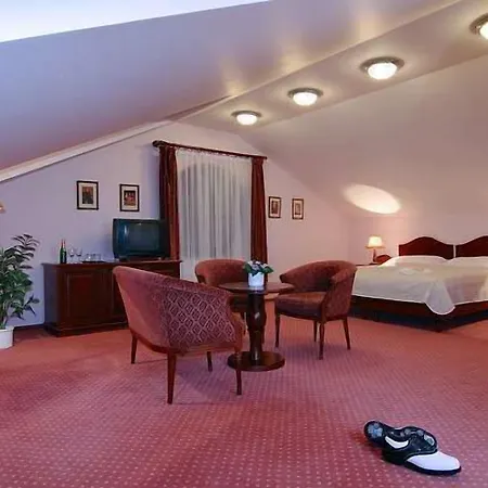 Golf Konopiste Hotel Benesov (Central Bohemian)