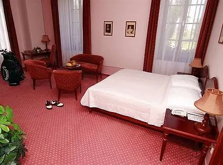 Ξενοδοχείο Golf Konopiste Benesov (Central Bohemian)