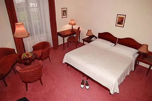 Golf Konopiste Hotel 4*